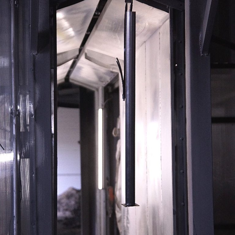 Кронштейн BOXFORCAM на конвейере в покраске.