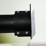 Адаптер чёрный BFC труба-фланец для круглой трубы 51мм на черной трубе сверху